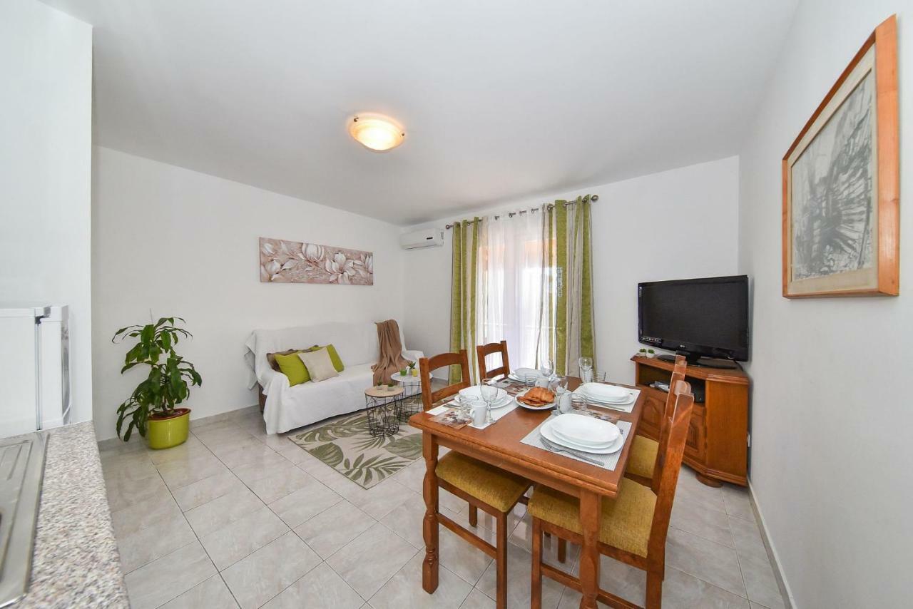 Apartament Miluska Sveti Filip i Jakov