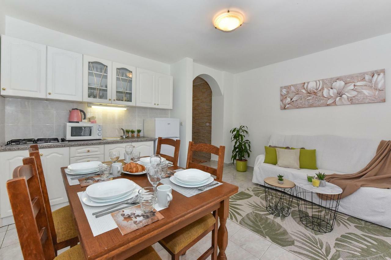 Miluska Apartament *