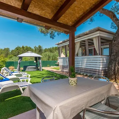 Apartmani Miluska Sveti Filip i Jakov Extérieur photo