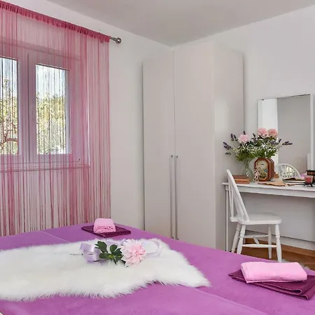 Apartmani Miluska Sveti Filip i Jakov Extérieur photo