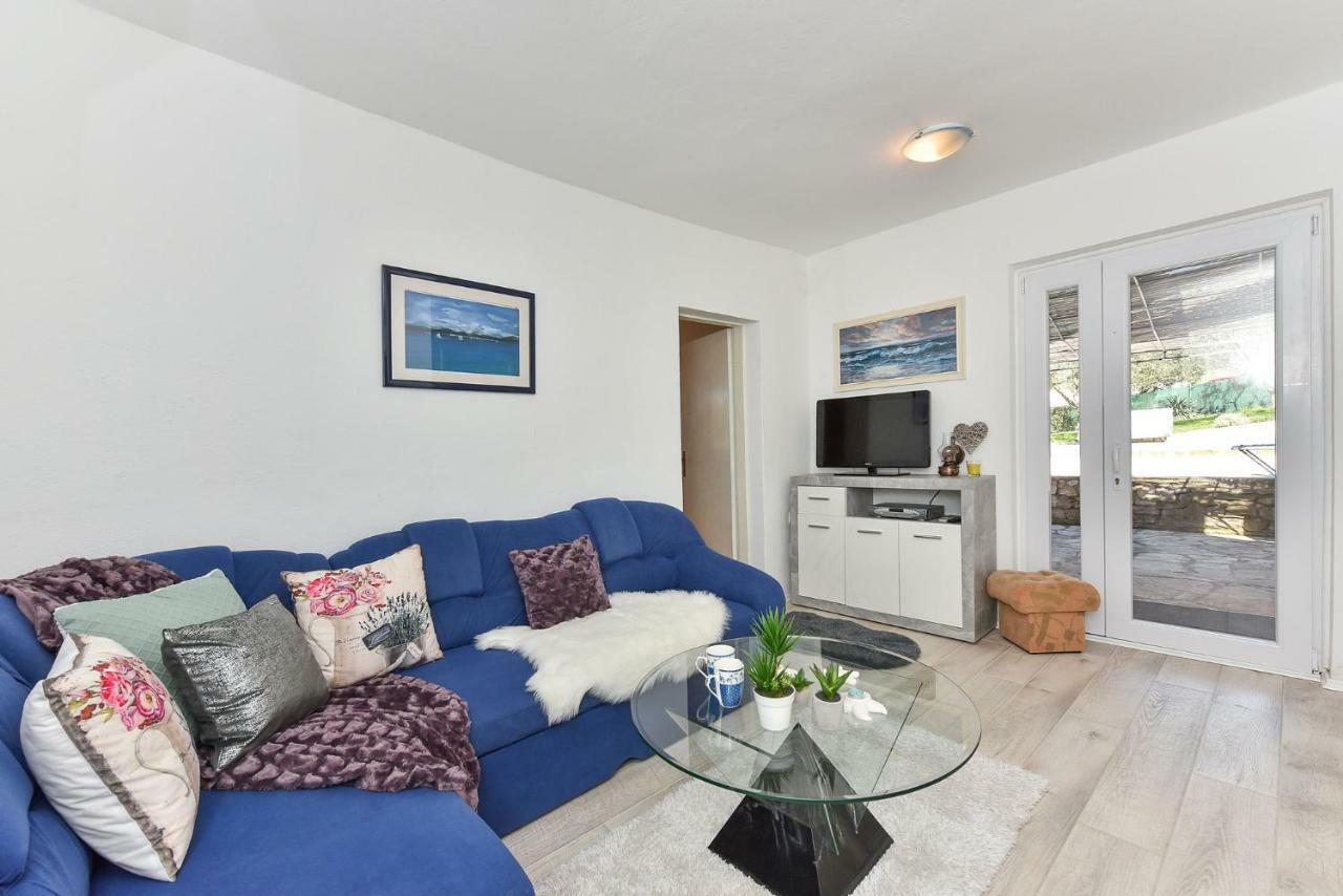 Apartment Miluska Sveti Filip i Jakov